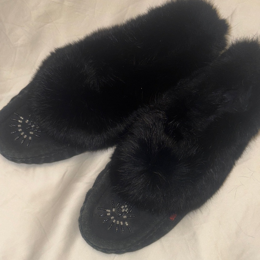 Softmoc moccasins with rabbit fur trim black